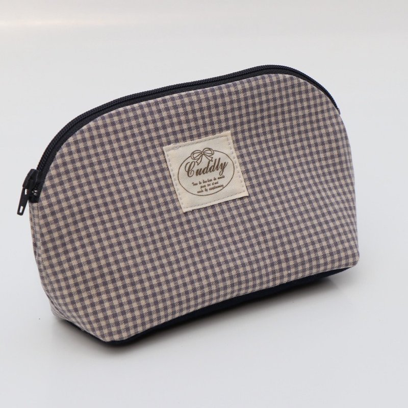【MY HANDMADE】半月化妆收纳包l细格布系列l共2款 - 化妆包/杂物包 - 棉．麻 