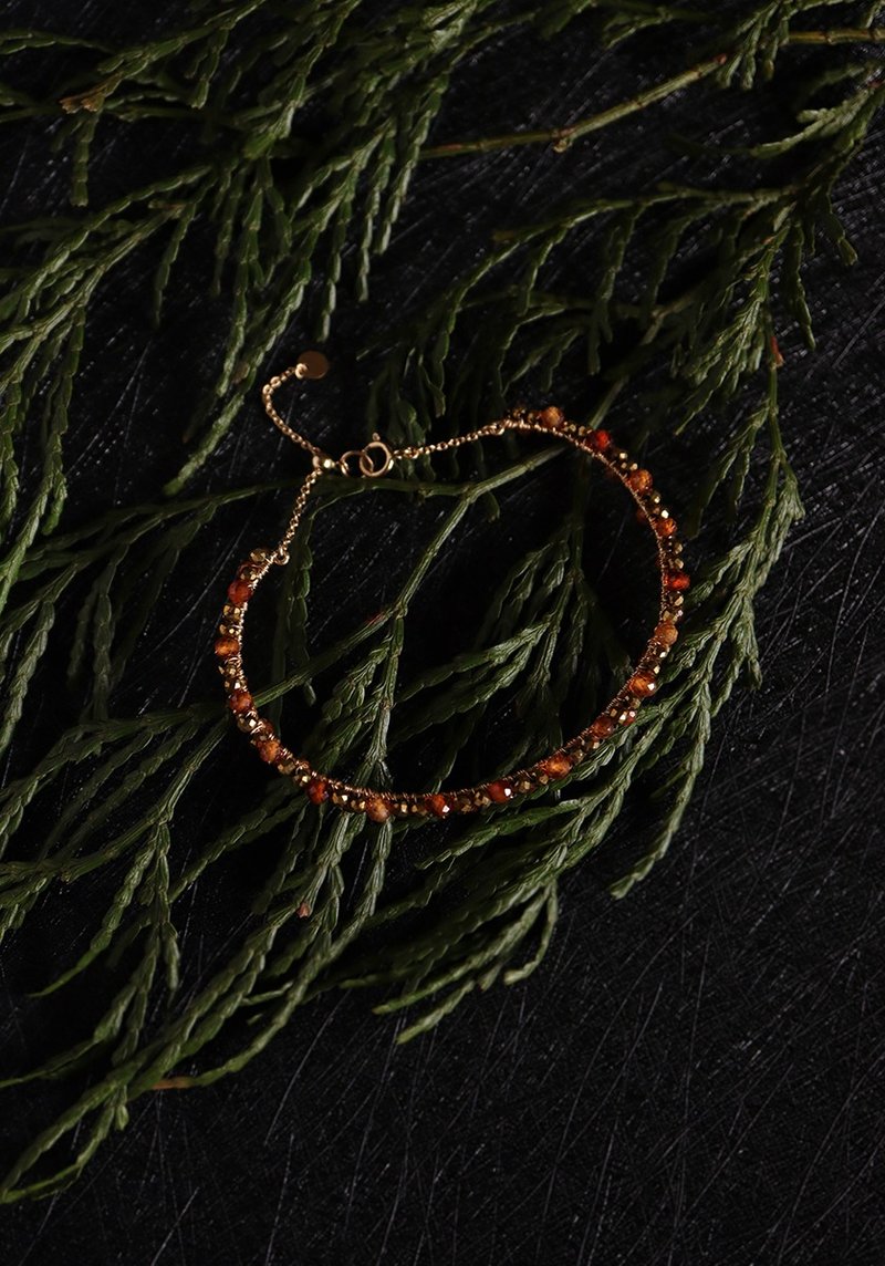 14KGF 石榴石×赤铁矿 天然石手环 编织系列-暮金 - 手链/手环 - 宝石 金色