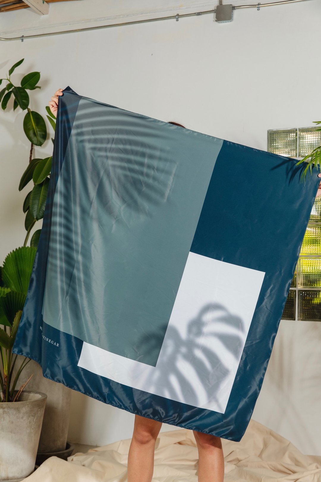 Midsummer Night's cold night scarf - 丝巾 - 丝．绢 蓝色