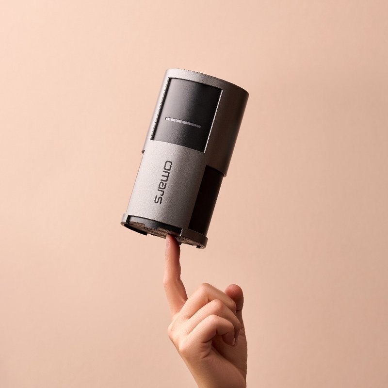 omars AC携带式交直流行动电源 有标示Wh - 充电宝/传输线 - 其他材质 银色