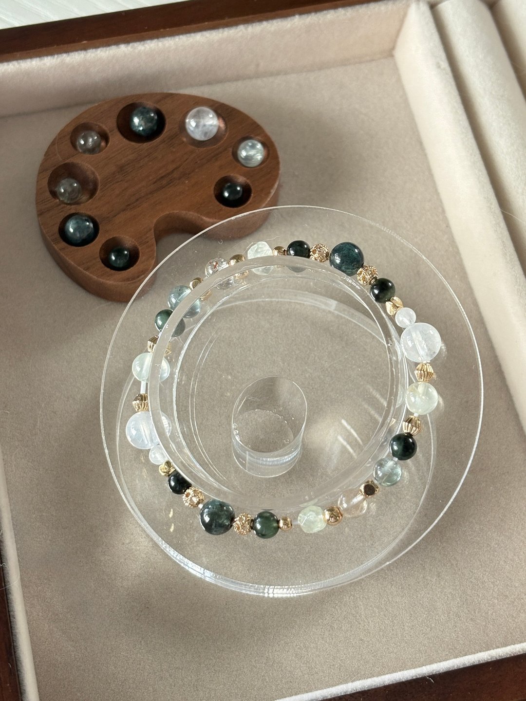 /晨雾青蔓/情绪稳定绿蓝晶 阿鲁沙 绿发晶 葡萄石 蓝针水晶 月光 - 手链/手环 - 水晶 绿色