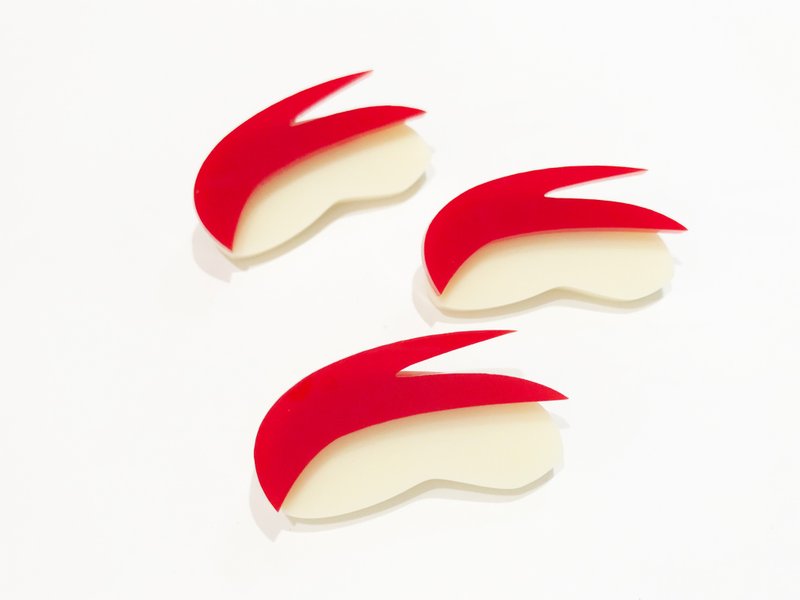 Usagi-san apple brooch - 胸针 - 压克力 红色