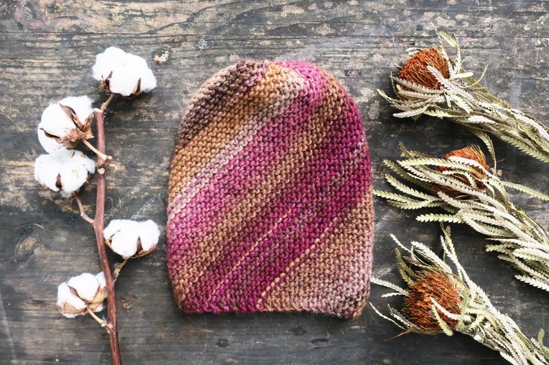 阿母100%の手作帽-小矮人童话帽-榄仁树渐层/新年/礼物 - 帽子 - 羊毛 红色