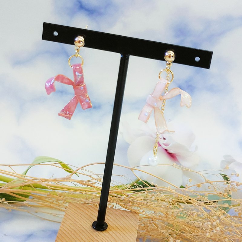 粉色系不对称蝴蝶结树脂耳环 14KGF金包银耳勾 可改夹式 - 耳环/耳夹 - 树脂 粉红色