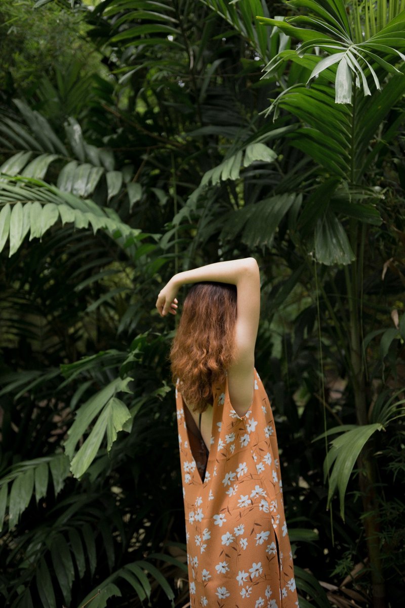 VREBENA - Aribis Peach / summer clothing - 女装上衣 - 其他材质 橘色