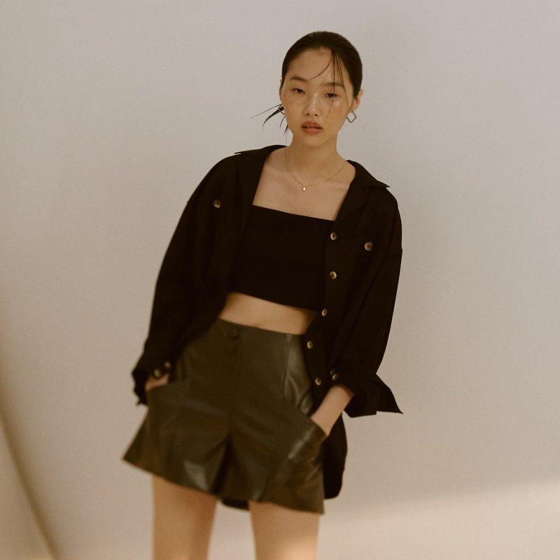 中腰斜口袋皮革短裤/橄榄绿 - 女装短裤 - 其他材质 卡其色