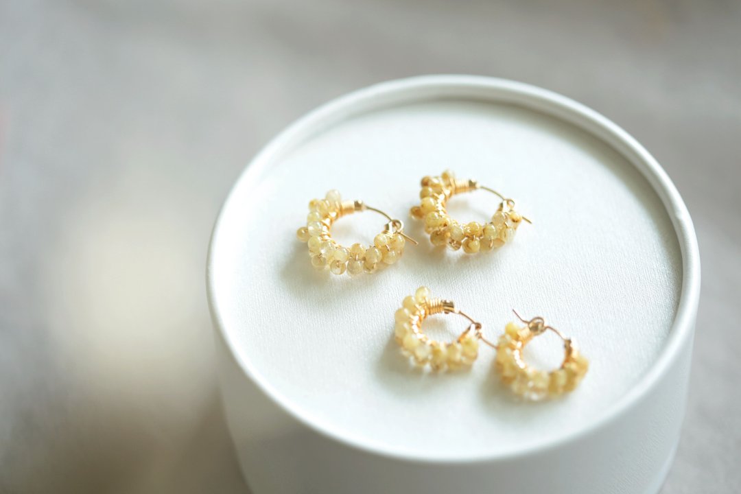 HappyCircle1.3cm / 1.5cm │钛晶双层款、裙摆款   丰盛 财富 - 耳环/耳夹 - 水晶 金色