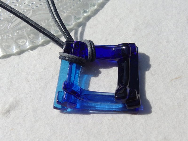 Winter color laminated glass (Irogasane [winter]) Necklace [size can be selected]] [made-to-order] - 项链 - 玻璃 蓝色