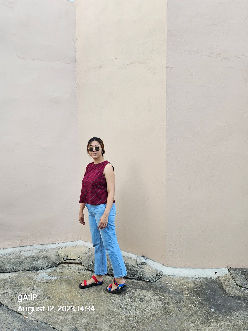 Red stripe top 精致印花无袖上衣，采用嫘萦面料。 - 女装背心 - 尼龙 多色