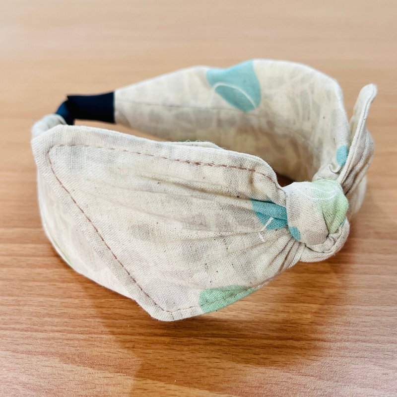 请MOYA 宽版手工发箍 日式彩球花 - 发饰 - 棉．麻 蓝色