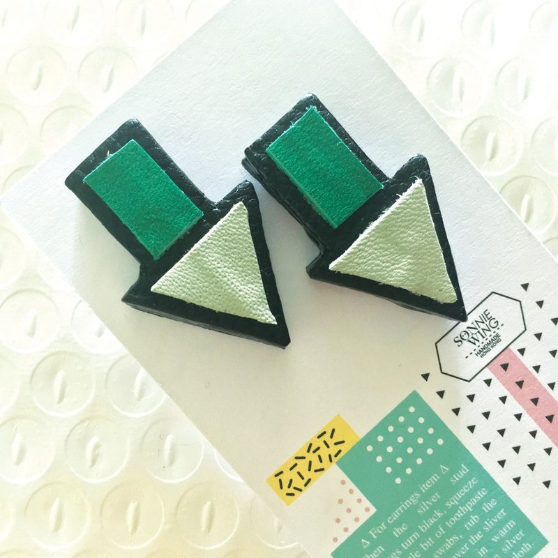 节日礼物 方向标示配色皮革耳环 纯银耳针 - 耳环/耳夹 - 真皮 黑色