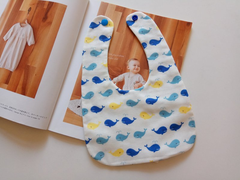 蓝 鲸鱼宝宝 棉纱款围兜 弥月礼物 围兜 宝宝围兜 婴儿围兜 - 满月礼盒 - 棉．麻 蓝色