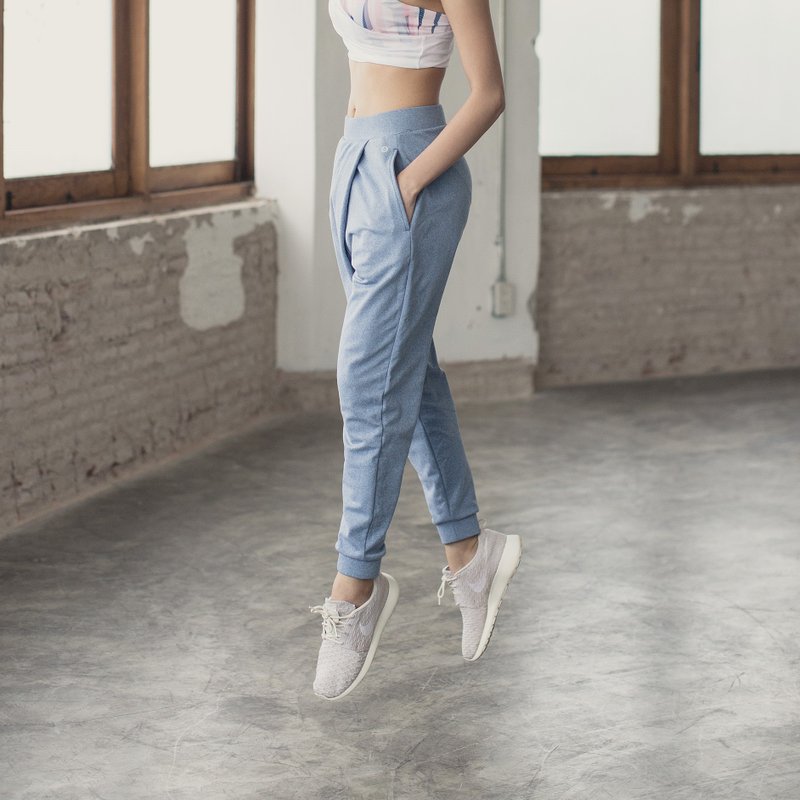 Urban Jogger 柔软缩口裤-海军蓝色 - 女装长裤 - 聚酯纤维 蓝色