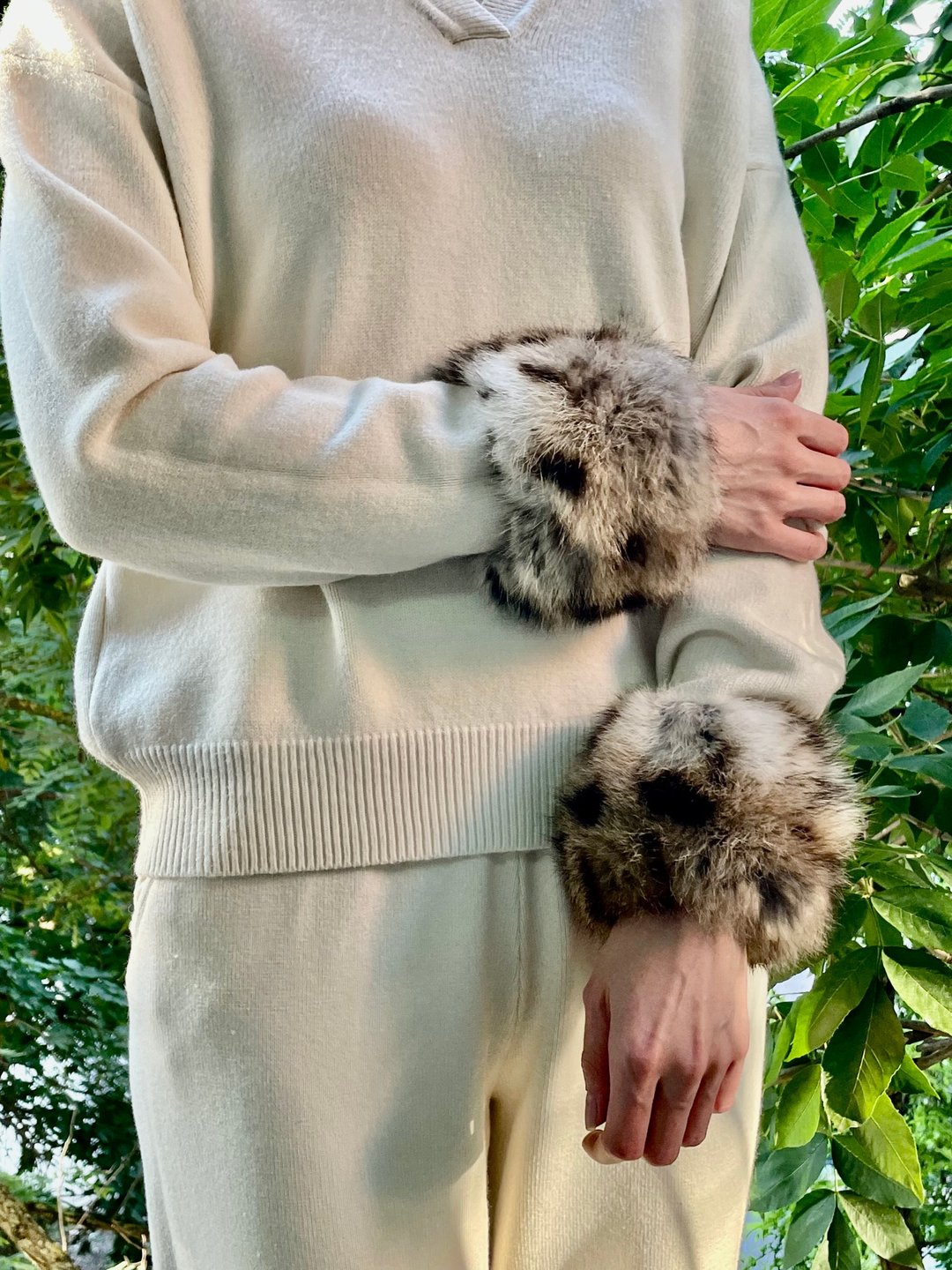 Slap on cuffs / Fur bracelets / Wristband - 手链/手环 - 其他材质 多色