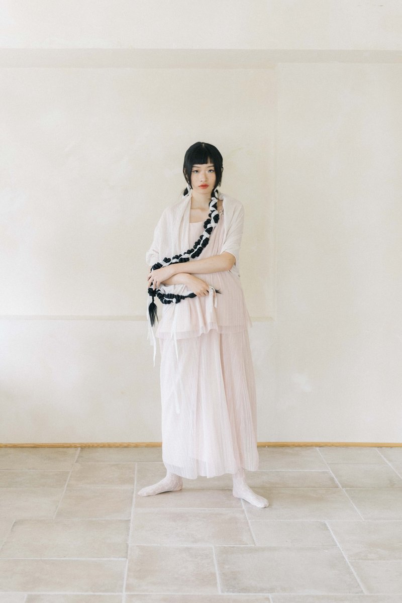雾粉流沙 - 粉色压褶细肩上衣 - 女装 T 恤 - 其他人造纤维 