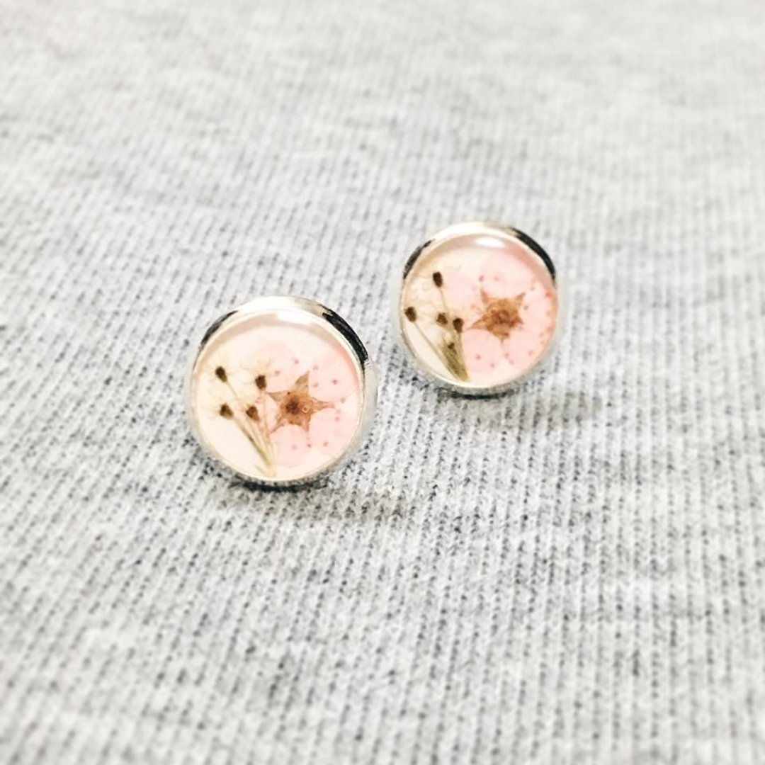 Classic Silver Pressed Flower Earrings (经典押花耳环) - 耳环/耳夹 - 其他金属 粉红色