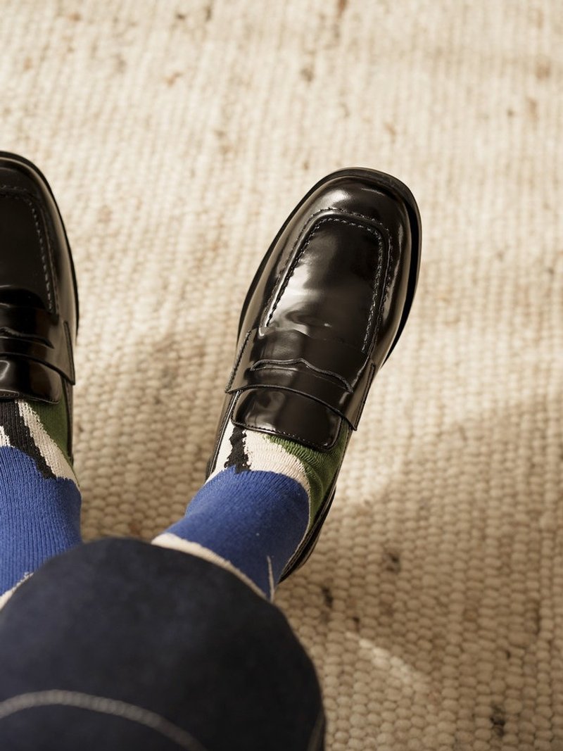 开边珠亮面牛皮 / 低跟乐福鞋 / 手工製 - 其他女款皮鞋 - 真皮 黑色