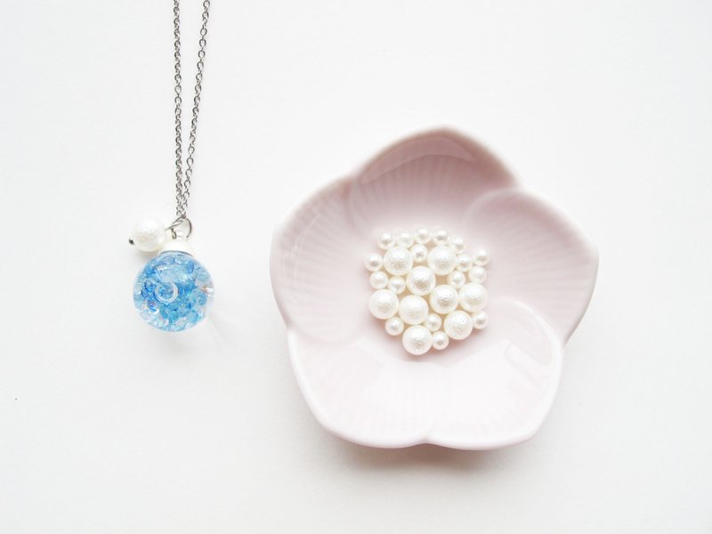 ＊Rosy Garden＊粉彩淡蓝色水晶流动玻璃球配小棉珠气质颈链 中球款 - 颈链 - 玻璃 蓝色