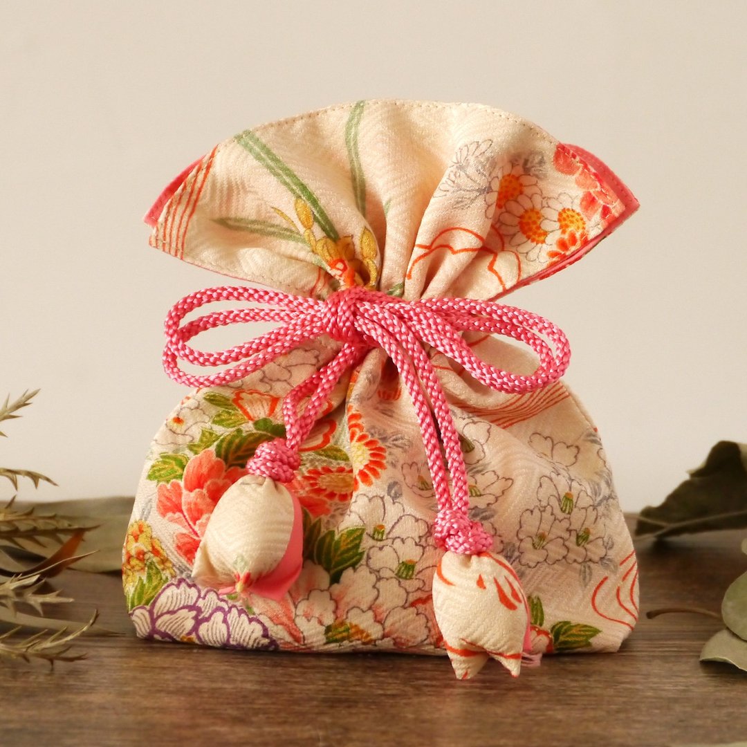 Antique kimono purse FUGURO that brings happiness - 化妆包/杂物包 - 棉 金色