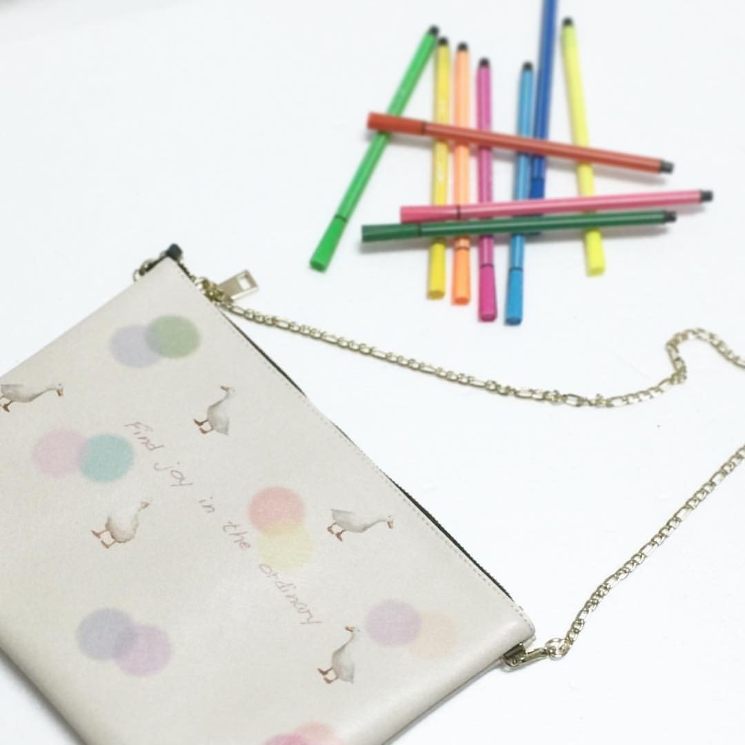清纯鸭子双面印花手拿包手袋 Cute Duck Clutch Handbag by Shuki Design - 手拿包 - 真皮 