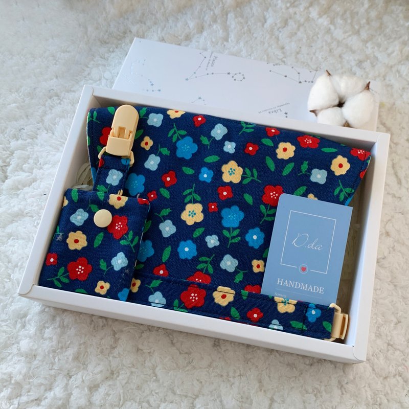 水玉花园 宝贝弥月礼盒 遮阳帽 宝宝帽 围兜 日本布料 - 满月礼盒 - 棉．麻 蓝色