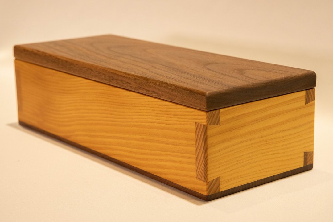 【新品】鸠尾榫收纳盒-台桧Hinoki + 胡桃---手工制榫丨可雷雕 - 收纳用品 - 木头 咖啡色
