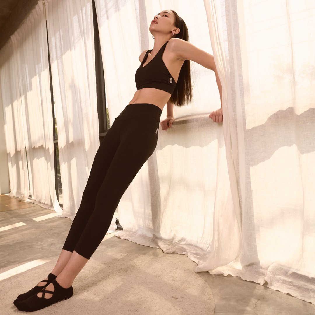 Emily legging in black - Size M - 女装运动衣 - 其他材质 黑色