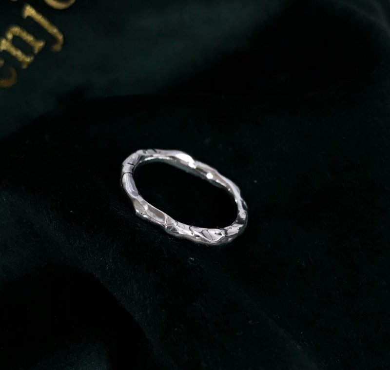 多戴戒敲打款 纯银手工戒指 - 戒指 - 纯银 银色