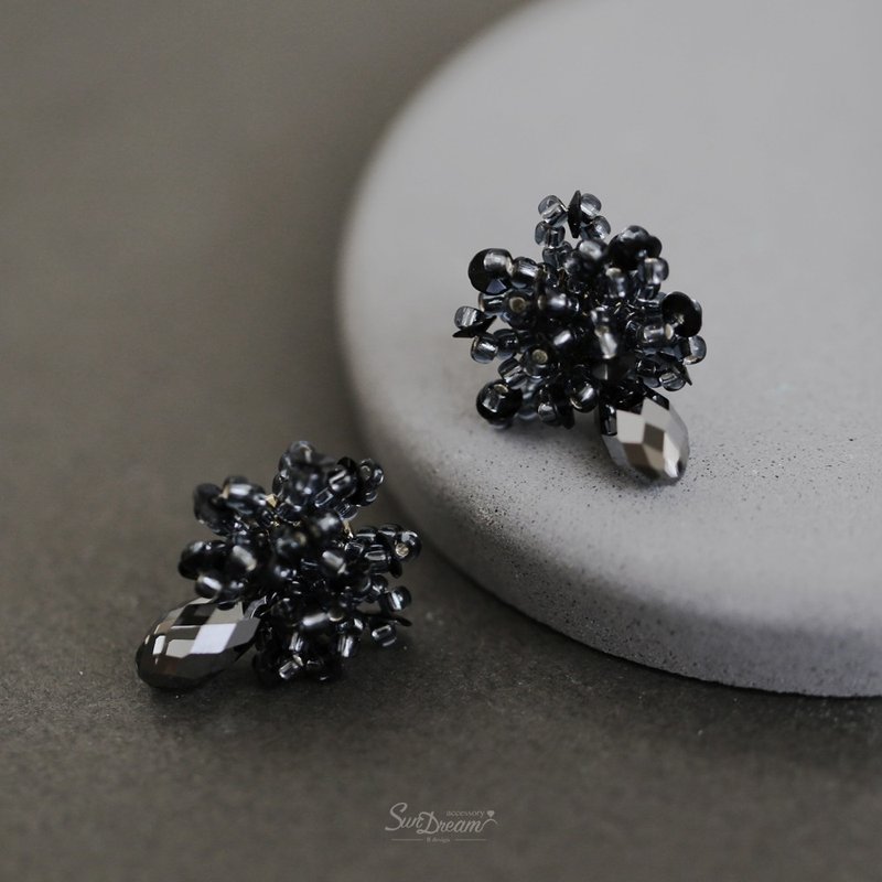 微光点点 -黑羽序曲 水晶耳环 串珠玻璃珠耳夹/耳环 - 耳环/耳夹 - 琉璃 黑色