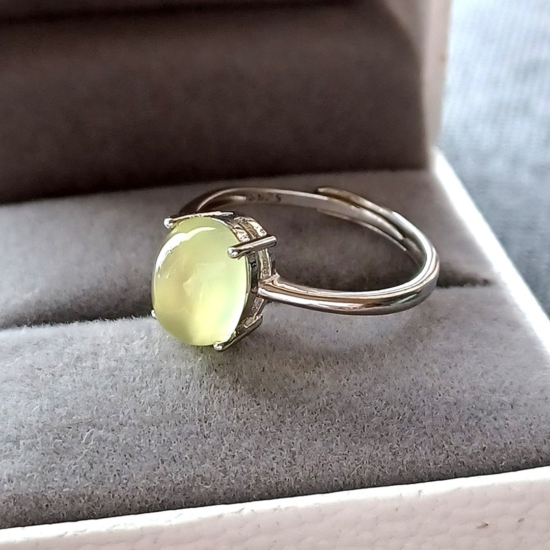 925银白金 金色葡萄石Prehnite 椭圆蛋面爪镶戒指7*9mm - 戒指 - 半宝石 黄色
