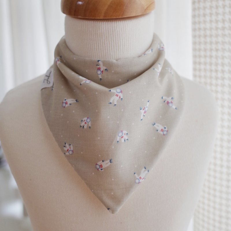 手工现货 六重纱 太空人 领巾 围兜/口水巾 - 围嘴/口水巾 - 其他材质 白色