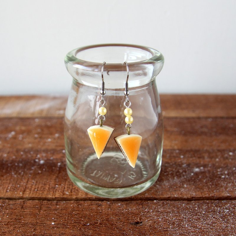 全手工仿真经典奶酪蛋糕耳环-316医疗级不锈钢耳针 夹 - 耳环/耳夹 - 粘土 橘色