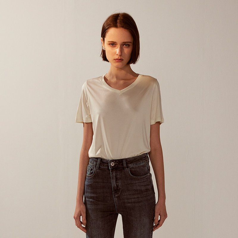 AVVJOY | 百搭弹性柔滑V领短袖上衣 - 女装上衣 - 其他材质 