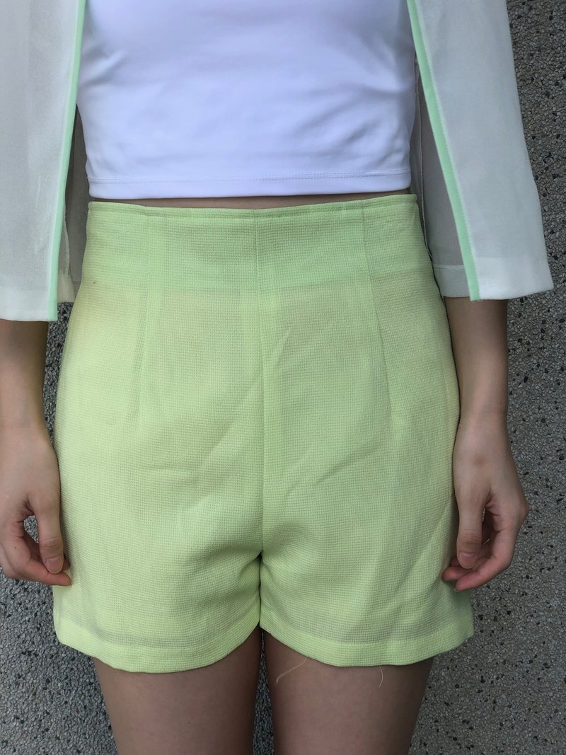 翠绿小短裤 - 女装短裤 - 其他材质 