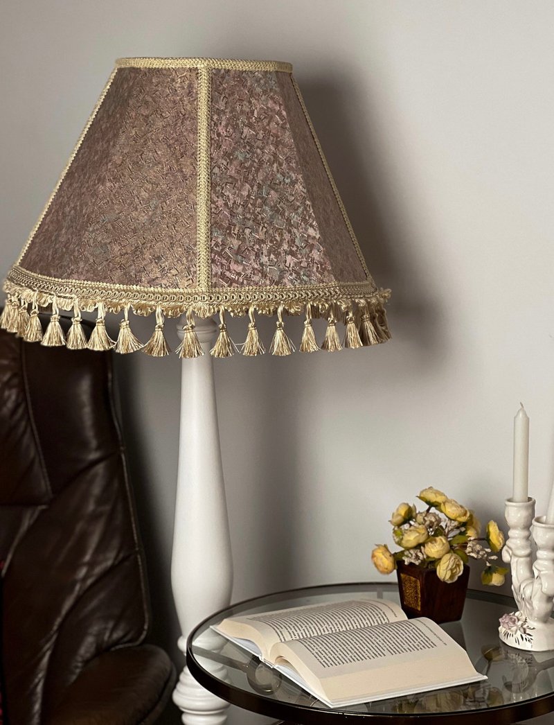 Victorian fabric lampshade with floral pattern and fringe - 灯具/灯饰 - 其他材质 咖啡色