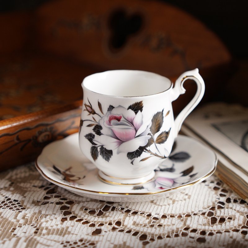英国Royal Albert 女王消息系列22K金骨瓷茶杯/咖啡杯组/老件 - 咖啡杯/马克杯 - 瓷 多色
