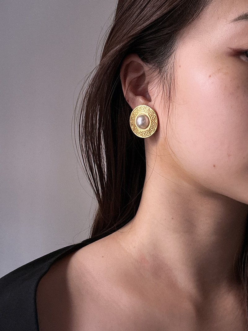 中古正品 Ferragamo 珍珠镀金耳夹 复古风 意大利制 古董首饰 - 耳环/耳夹 - 其他金属 金色