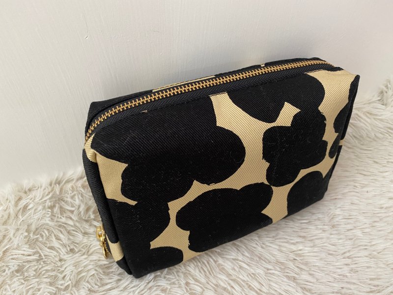 大开口化妆包 存折收纳 收纳包 卡片格层 护照收纳 /可挑布制 - 化妆包/杂物包 - 棉．麻 多色