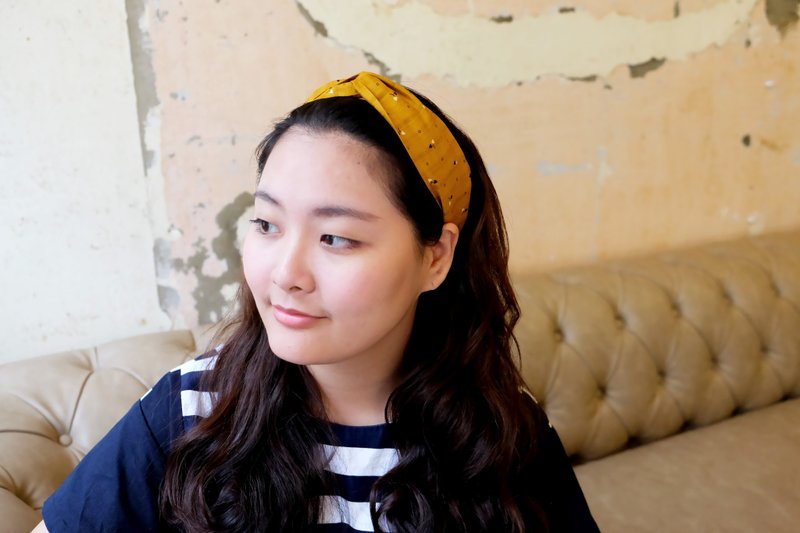 //发带//心心花雫土黄 - 发饰 - 棉．麻 黄色