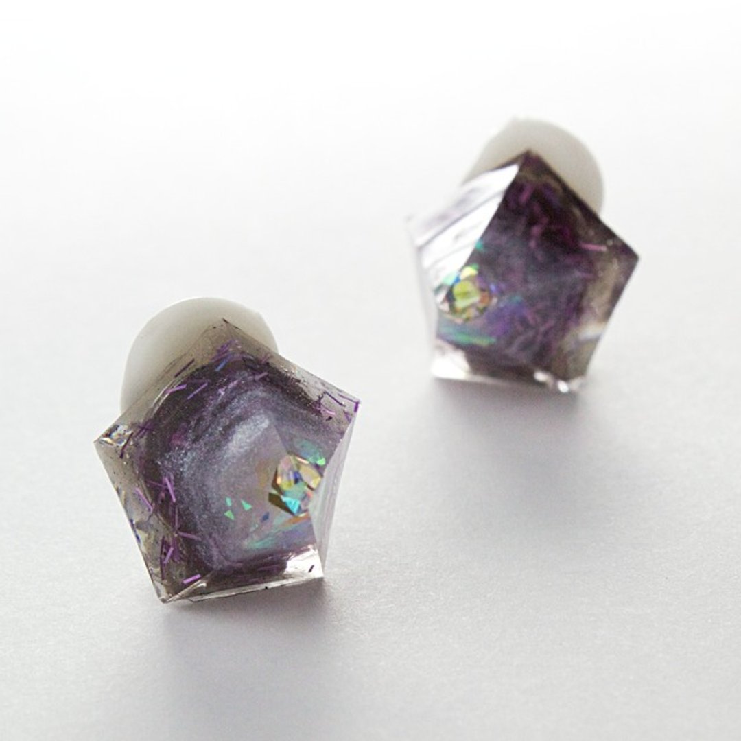Pentagon earrings (ice fog) - 耳环/耳夹 - 其他材质 黑色