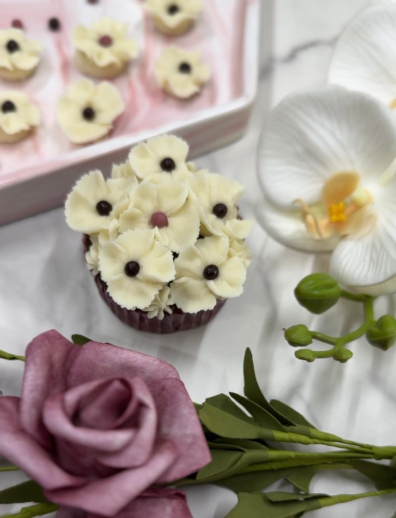 AY baker 原味韩式裱花杯子蛋糕 flower cupcake - 蛋糕/甜点 - 新鲜食材 白色