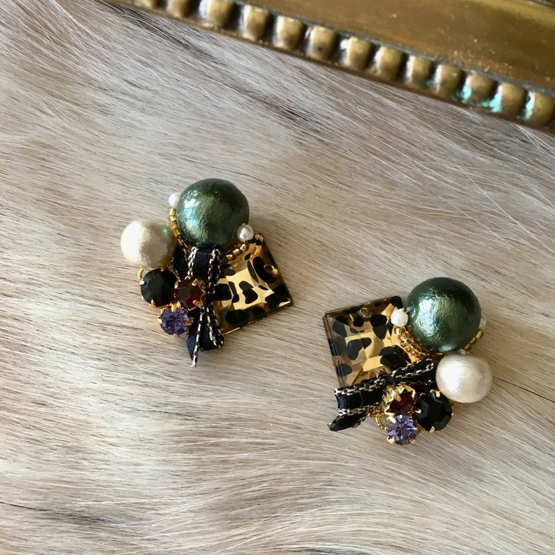 Leopard Print Earrings - 耳环/耳夹 - 其他材质 多色