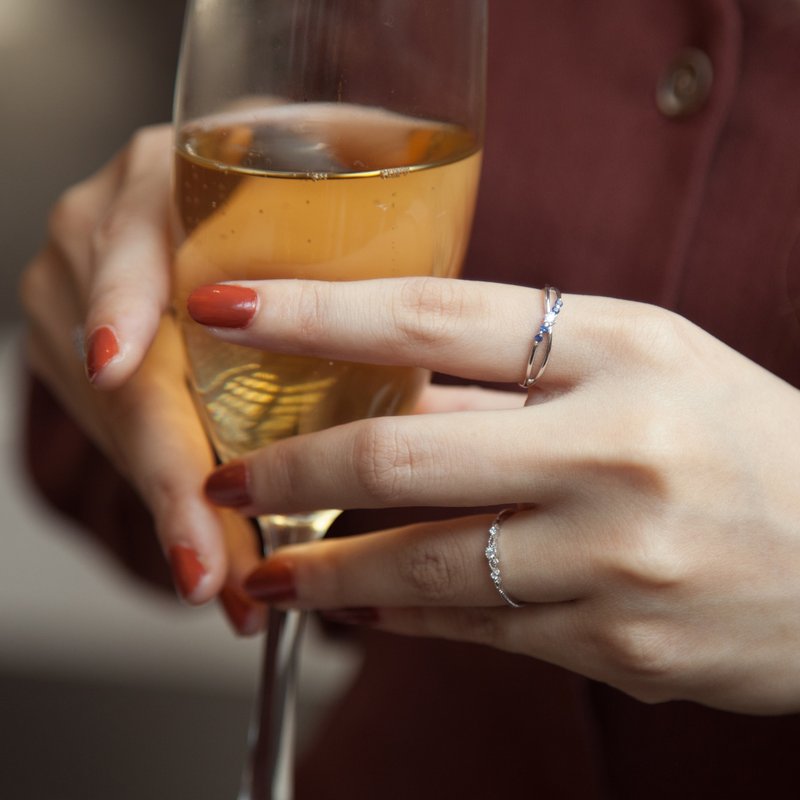 交织精镶纯银戒_气质蓝锆 | 轻珠宝 | 925纯银。戒指。气质。优雅 - 戒指 - 纯银 