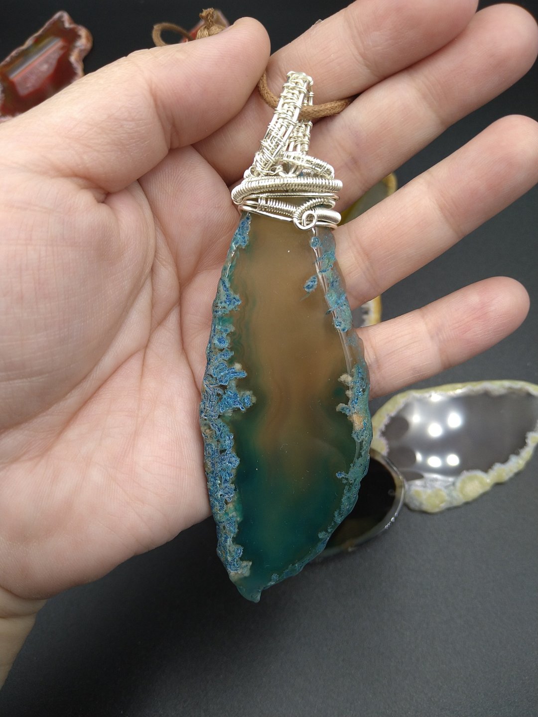 **天然玛瑙片 ** 艺术铜线 水晶项链 吊坠 金属编织 包边 - 项链 - 玉石 绿色