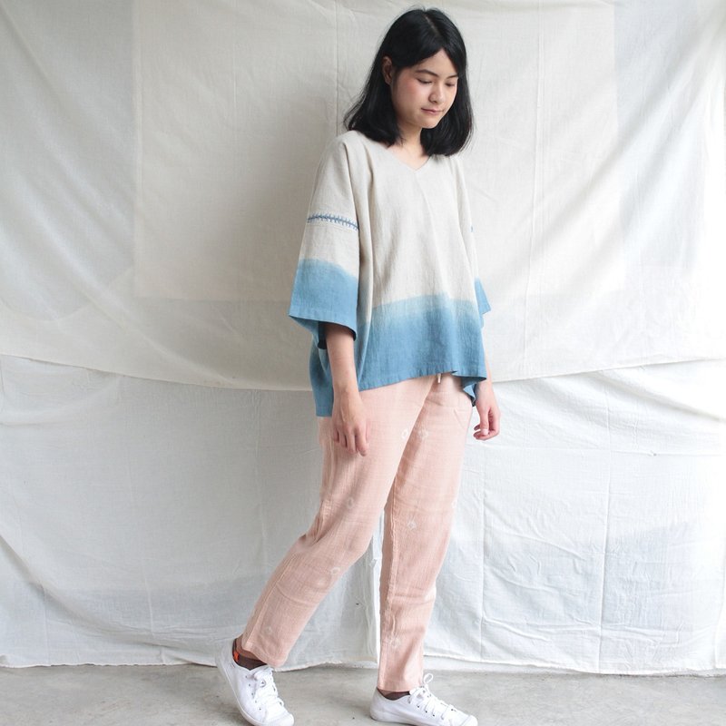 linnil: Indigo shade 2 / Almost square blouse - 女装上衣 - 棉．麻 蓝色