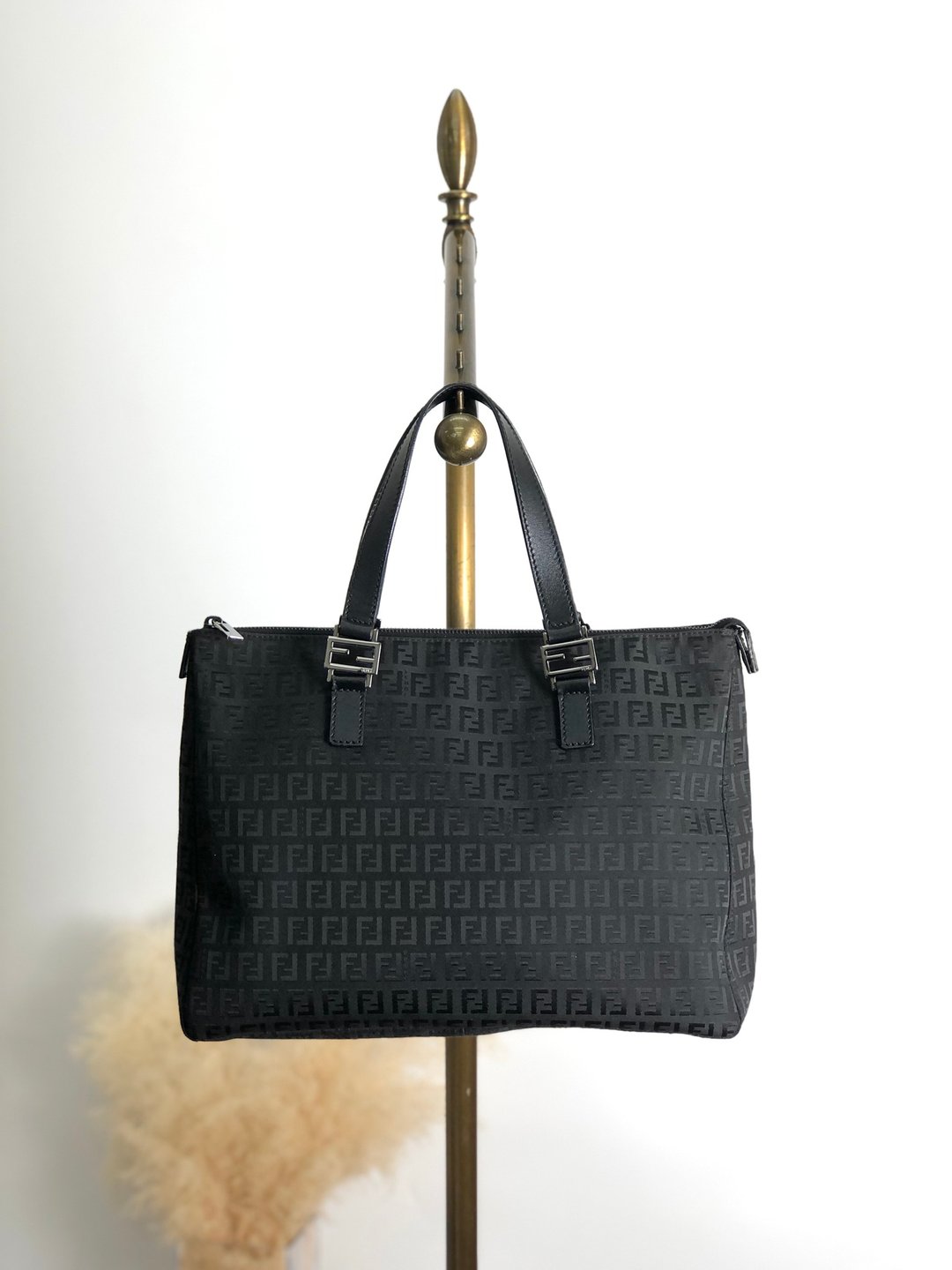 【VintageShop solo 日本直送中古包专卖店】FENDI 芬迪 Zucchino 帆布托特包 黑色 缇花 复古 古董 evabj6 - 手提包/手提袋 - 棉 黑色