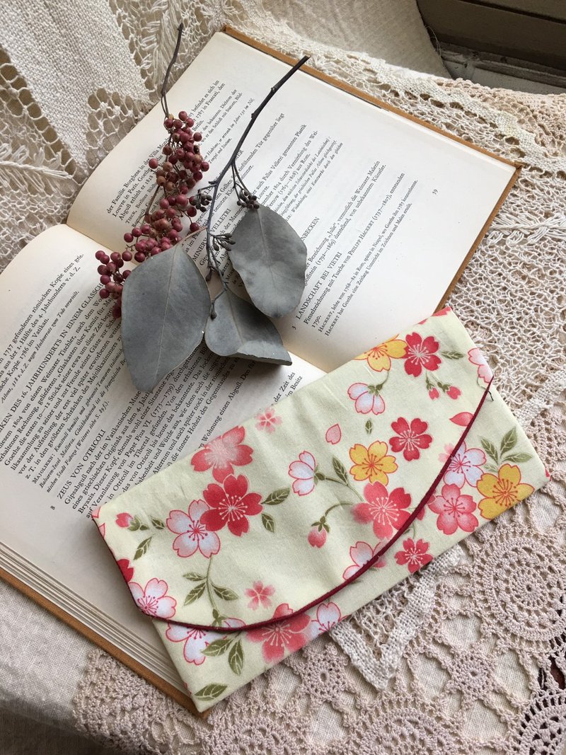 【好日手作】樱花 红包袋 存折手纳袋 - 皮夹/钱包 - 棉．麻 黄色