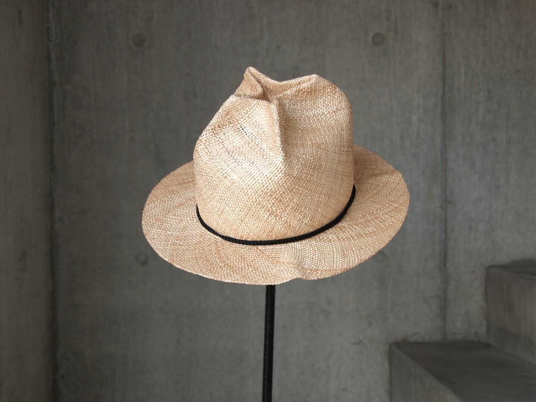 Straw Hat Hat Made-to-Order Silk Cord Straw Hat Bao Rough Elegant Unisex - 帽子 - 其他材质 卡其色