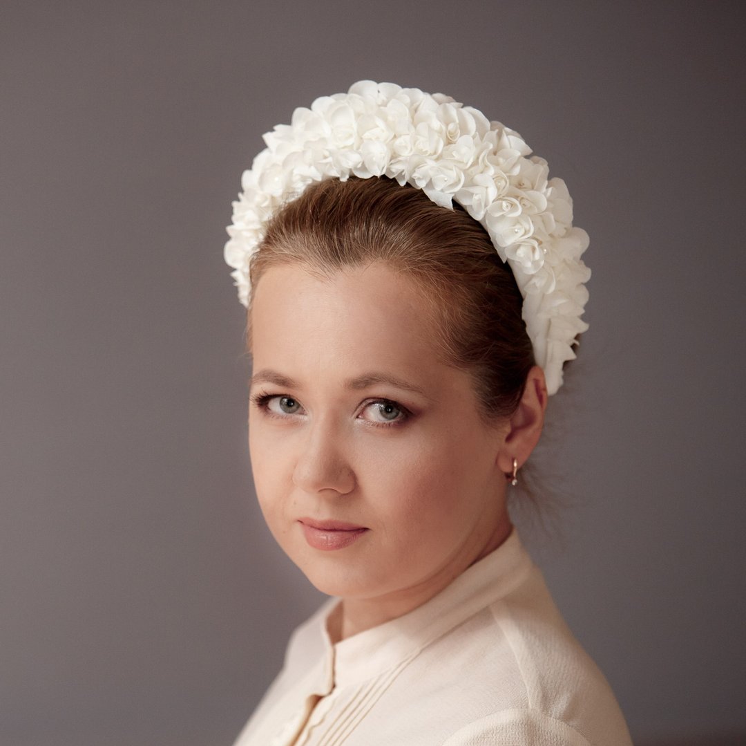 婚礼珍珠头饰，设计灵感来自 Miranda Kerr。 - 发带/发箍 - 其他材质 白色
