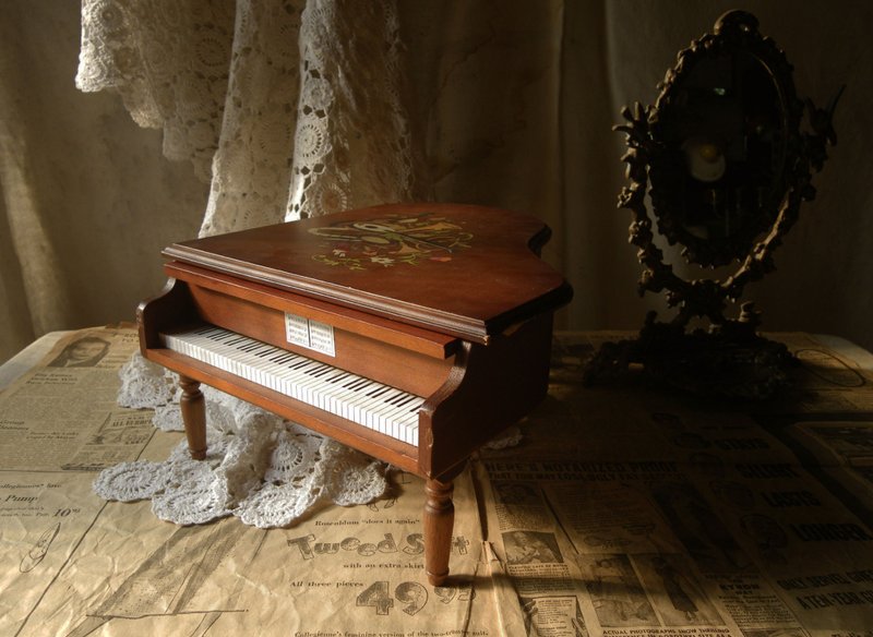 【老时光 OLD-TIME】早期钢琴造型珠宝盒 - 收纳用品 - 其他材质 